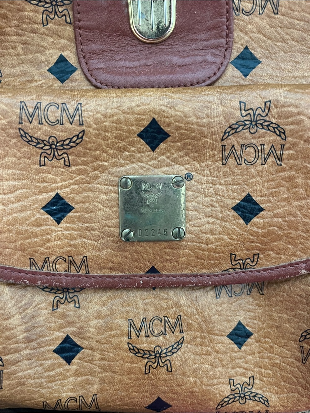 Vintage MCM Cognac Visetos Monogram backpack and wallet set - Picture 6 of 11